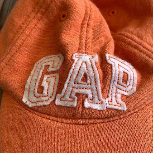 Gap orange cap 🧢 - Picture 2 of 4